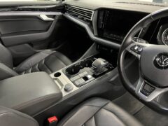 Thumbnail image: Volkswagen Touareg 3.0 TDI V6 R-Line 286 Bhp 4 Motion
