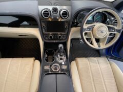 Thumbnail image: Bentley Bentayga 4.0d V8