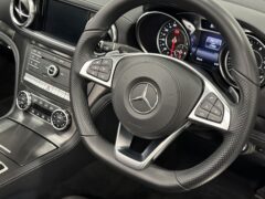 Thumbnail image: Mercedes SL400 V6 Grand Edition