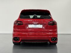 Thumbnail image: Porsche Cayenne 4.2 V8 SD