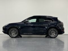 Thumbnail image: Porsche Cayenne 3.0 V6 E-Hybrid 17.9kWh Tiptronic S 4WD