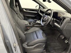 Thumbnail image: Porsche Cayenne Coupe E Hybrid  25.9 kWh