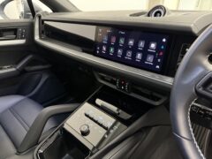 Thumbnail image: Porsche Cayenne Coupe E Hybrid  25.9 kWh