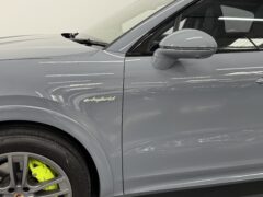 Thumbnail image: Porsche Cayenne Coupe E Hybrid  25.9 kWh