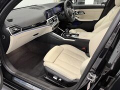 Thumbnail image: Alpina B3 Touring