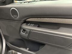Thumbnail image: Land Rover Discovery 3.0 DV6 HSE Luxury