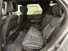 Thumbnail image: Land Rover Discovery 3.0 DV6 HSE Luxury