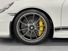Thumbnail image: Porsche 911R