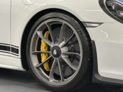 Thumbnail image: Porsche 911R
