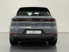 Thumbnail image: Porsche Cayenne 3.0 V6 E Hybrid 25.9 KwH