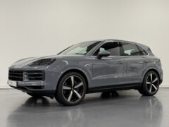 Thumbnail image: Porsche Cayenne 3.0 V6 E Hybrid 25.9 KwH