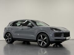 Thumbnail image: Porsche Cayenne 3.0 V6 E Hybrid 25.9 KwH