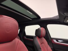 Thumbnail image: Porsche Cayenne 3.0 V6 E Hybrid 25.9 KwH