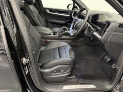 Thumbnail image: Porsche Cayenne S 4.0 V8