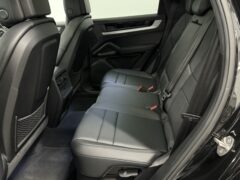 Thumbnail image: Porsche Cayenne S 4.0 V8