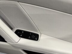 Thumbnail image: Porsche 992 Carrera 4S