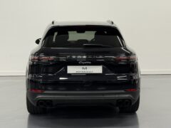 Thumbnail image: Porsche Cayenne 3.0 V6 SUV