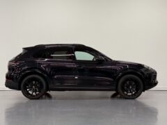 Thumbnail image: Porsche Cayenne 3.0 V6 SUV