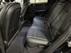 Thumbnail image: Porsche Cayenne 3.0 V6 SUV