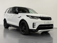 Thumbnail image: Land Rover Discovery 3.0 P360 HHEV Dynamic SE