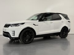 Thumbnail image: Land Rover Discovery 3.0 P360 HHEV Dynamic SE