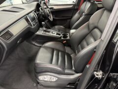 Thumbnail image: Porsche Macan Turbo