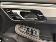 Thumbnail image: Porsche Macan Turbo