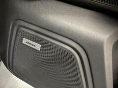 Thumbnail image: Porsche Macan Turbo