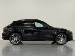 Thumbnail image: Porsche Macan Turbo
