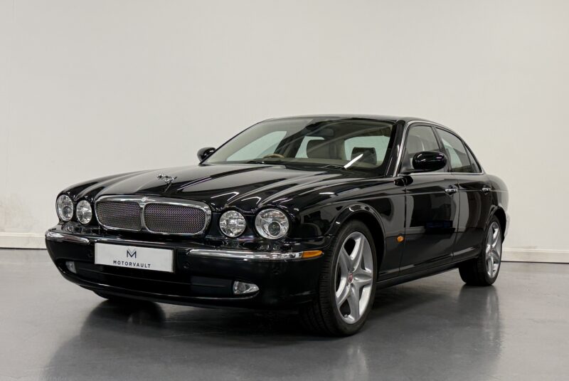 Jaguar Soverign 4.2 V8 - for sale at MotorVault