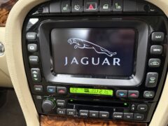 Thumbnail image: Jaguar Soverign 4.2 V8