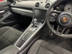 Thumbnail image: Porsche Cayman GT4 PDK