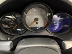 Thumbnail image: Porsche Cayman GT4 PDK