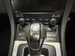 Thumbnail image: Porsche Cayman GT4 PDK