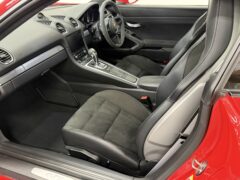 Thumbnail image: Porsche Cayman GT4 PDK