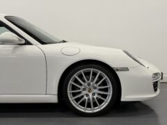 Thumbnail image: Porsche 911 997.2 Carrera Manual